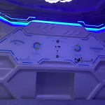 אכסניה Mermaid Space Capsule