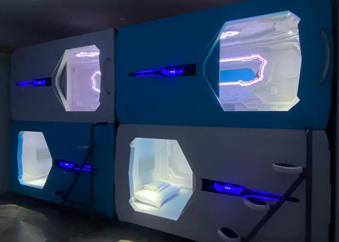 Mermaid Space Capsule אכסניה פלרמו