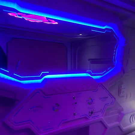 Hostel Mermaid Space Capsule