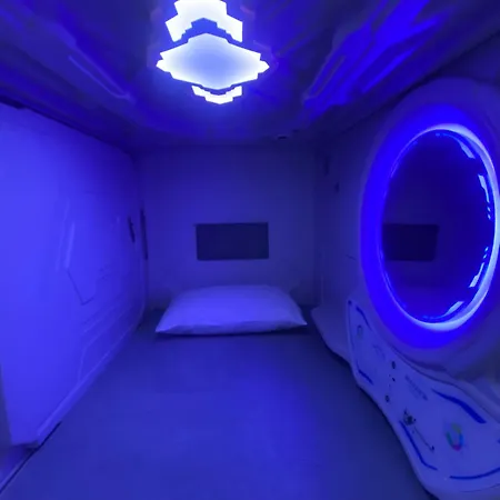 Hostel Mermaid Space Capsule