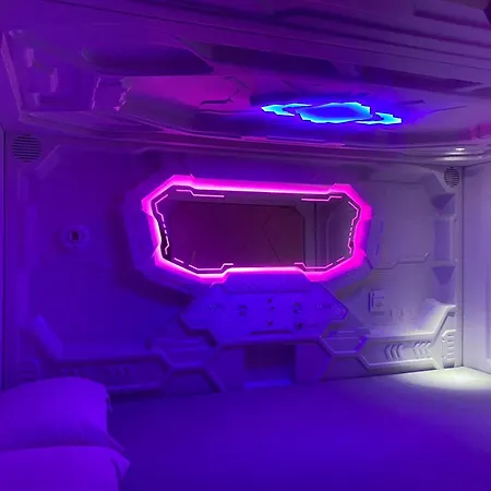 Hostel Mermaid Space Capsule