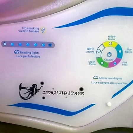 Vandrerhjem Mermaid Space Capsule *