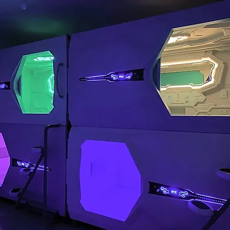 Hostel Mermaid Space Capsule Palermo