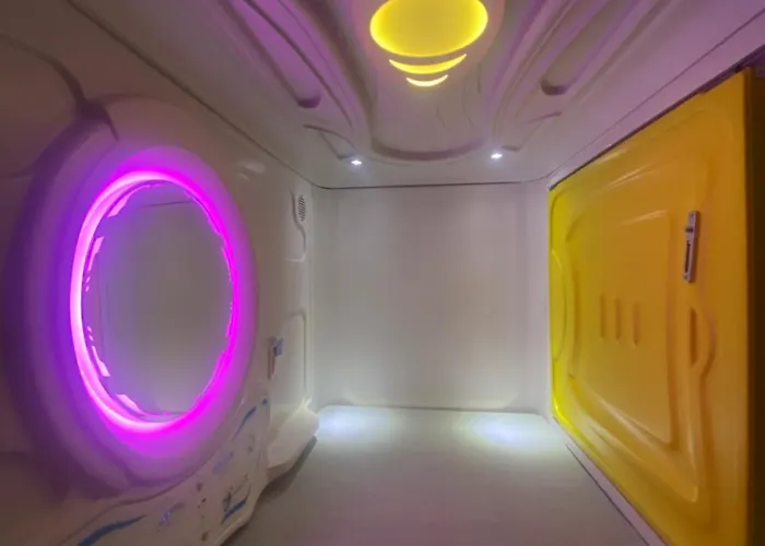 Hostel Mermaid Space Capsule *