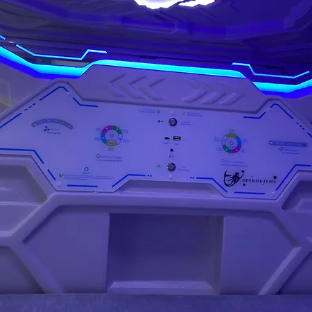 Hostel Mermaid Space Capsule